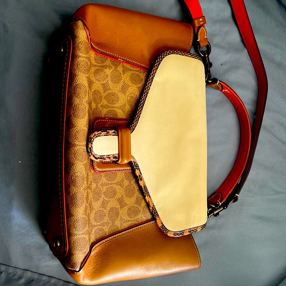 Coach Purse - Picture 1 of 4